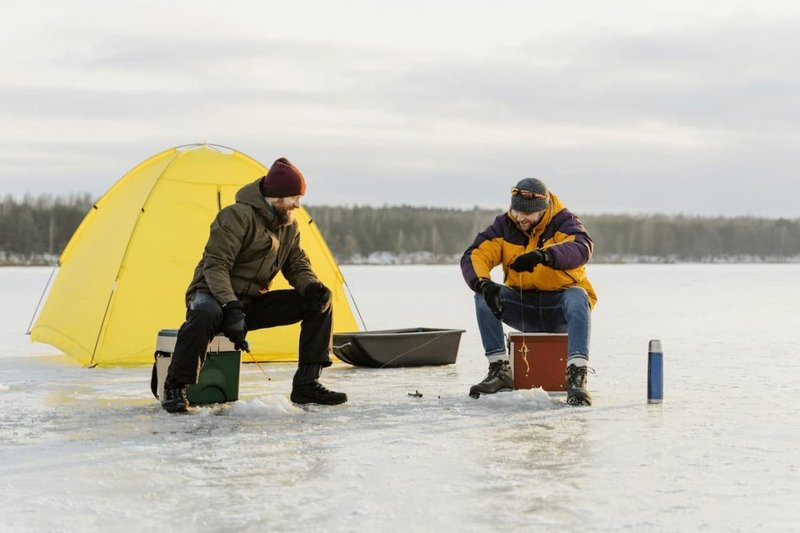 Ice fishing game in Germany